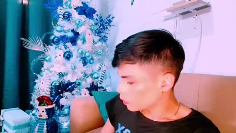 Snapshot of katykennex chatting on December 19, 8:34 am KATY online show from December 19, 8:34 am