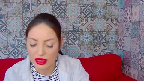 Snapshot of katylinee chatting on March 18, 1:03 pm Katyline online show from March 18, 1:03 pm