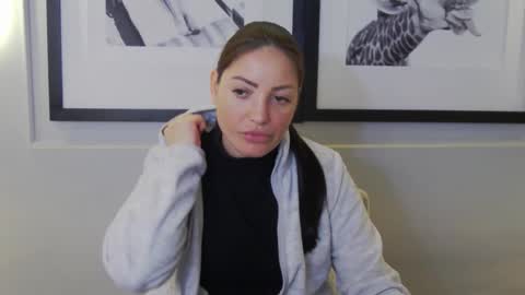 Snapshot of katylinee chatting on March 19, 1:37 pm Katyline online show from March 19, 1:37 pm