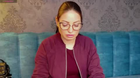 Snapshot of katylinee chatting on March 20, 3:06 pm Katyline online show from March 20, 3:06 pm