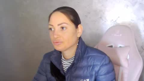 Snapshot of katylinee chatting on March 30, 11:33 am Katyline online show from March 30, 11:33 am