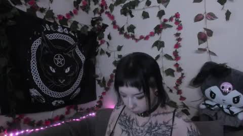 Mia online show from September 23, 7:00 am