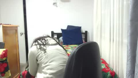  Khawit  online show from March 11, 1:44 am