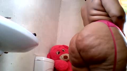 Snapshot of kay_yarms chatting on July 20, 11:45 am kay_yarms online show from July 20, 11:45 am