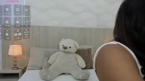 Snapshot of kaya_taraji chatting on October 3, 11:18 am online show from October 3, 11:18 am