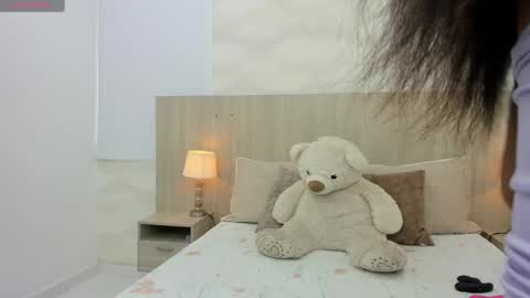 Snapshot of kaya_taraji chatting on October 17, 11:24 am online show from October 17, 11:24 am