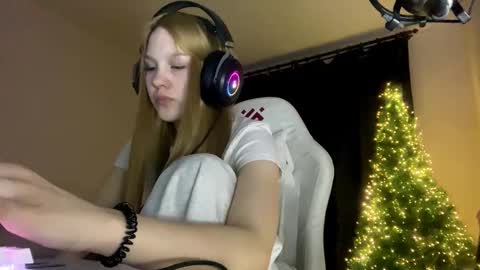 Amia online show from February 6, 5:49 pm