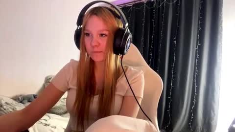 Amia online show from March 26, 6:46 pm