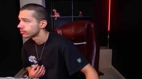 KaydenDrew online show from February 12, 5:13 am