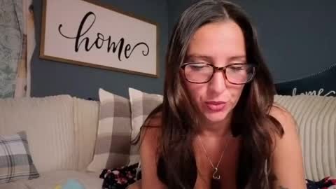Snapshot of kaygraciee chatting on June 6, 6:29 am jordyynashley online show from June 6, 6:29 am