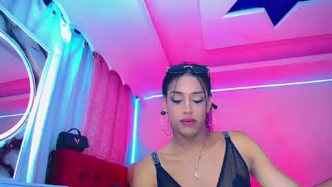 Snapshot of kayla_sexx chatting on June 22, 3:25 am kayla_sexx online show from June 22, 3:25 am