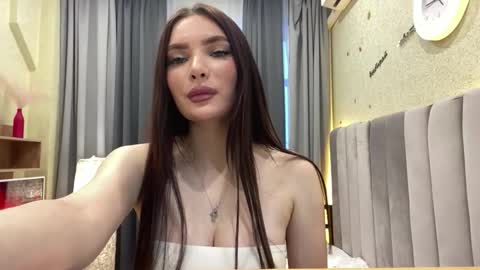 Veya online show from February 6, 1:47 pm