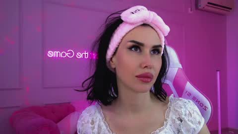 Kayla online show from April 29, 5:30 pm