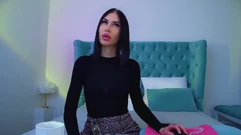 Kayla online show from June 17, 6:27 am