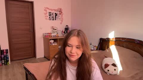Nyelle online show from May 16, 2:27 pm