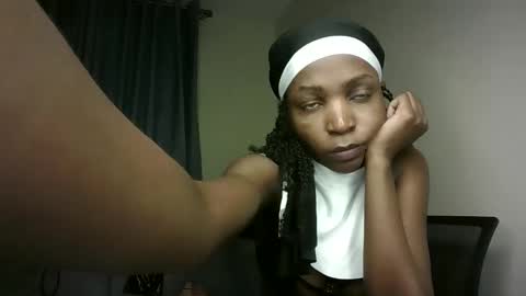 Kaylee online show from May 17, 4:43 am