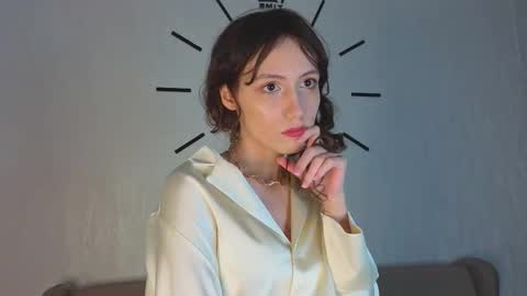 Juliet online show from September 19, 6:19 pm