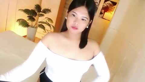 Y O U R        F U T U R E       K A Y L E E  online show from December 3, 11:03 pm