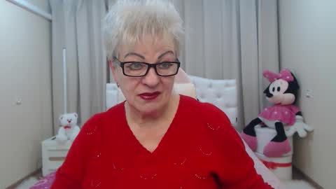 Snapshot of kaylesmoll chatting on February 17, 7:53 pm kaylesmoll online show from February 17, 7:53 pm