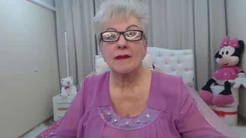Snapshot of kaylesmoll chatting on February 28, 7:48 pm kaylesmoll online show from February 28, 7:48 pm