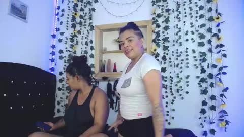 kaylie and dakota  online show from October 18, 2:07 pm