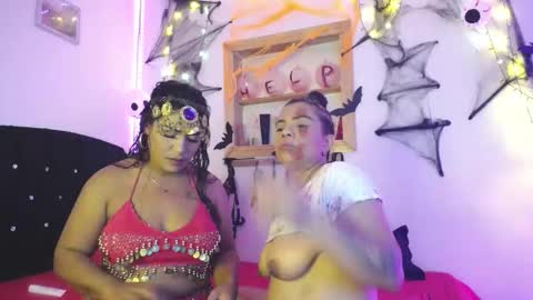 kaylie and dakota  online show from November 1, 12:34 am