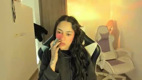 kaylie online show from November 29, 11:02 am