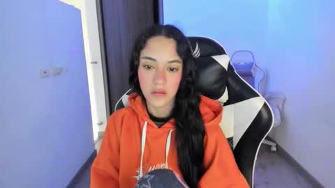 kaylie online show from December 1, 11:04 am