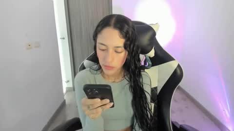 kaylie online show from February 4, 4:57 pm