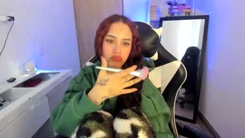kaylie online show from April 20, 11:46 am