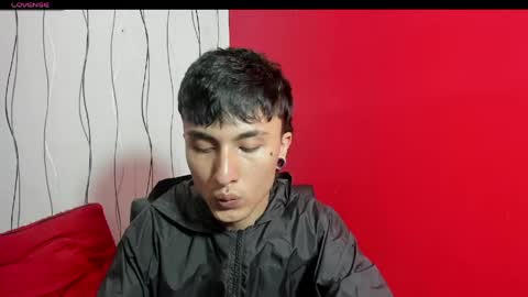 kayn_333 online show from June 4, 3:56 am