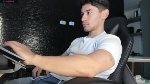 Kayn online show from April 28, 5:51 pm