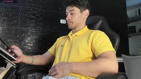 Kayn online show from May 5, 5:32 pm