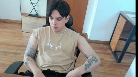 kaynn_b online show from January 29, 2:32 pm