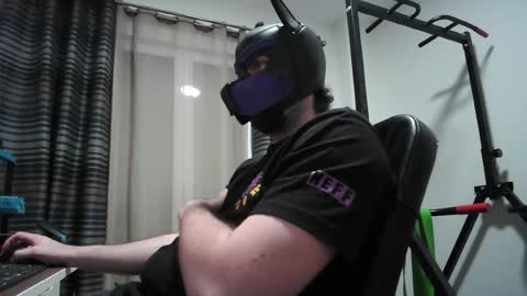 Snapshot of kaywolf89 chatting on April 25, 7:33 pm Neon online show from April 25, 7:33 pm