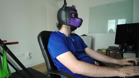 Snapshot of kaywolf89 chatting on May 10, 11:48 am Neon online show from May 10, 11:48 am