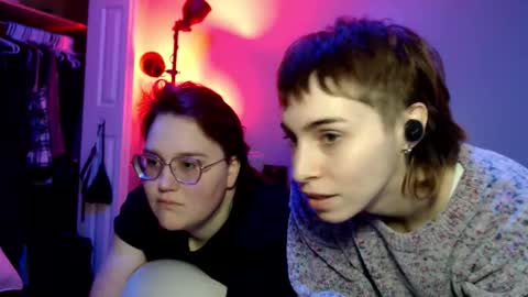 KayyNo online show from December 21, 5:20 pm