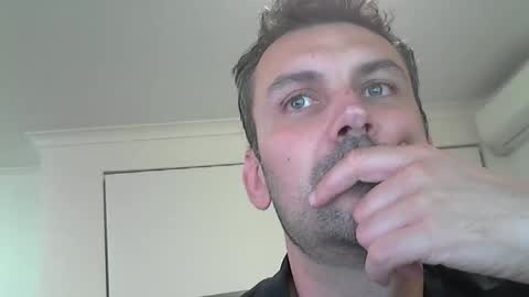 kaze40218960 online show from April 14, 12:00 pm