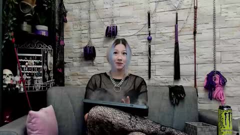 Miss Kazia online show from December 19, 1:23 am