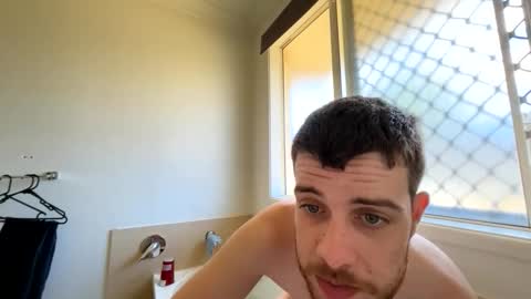 Snapshot of kazzslater chatting on April 4, 1:26 am Kinkyaussielad online show from April 4, 1:26 am