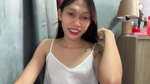 Its me Cora online show from December 1, 4:28 am