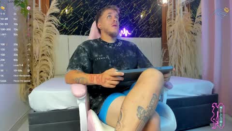 Snapshot of keane_lee_ chatting on April 1, 12:50 pm Keane online show from April 1, 12:50 pm