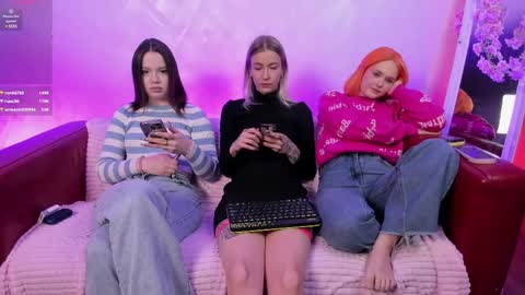 Seb Polly Roxy Jonny online show from March 4, 2:53 pm