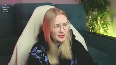 Seb Polly Roxy Jonny online show from April 10, 2:11 pm