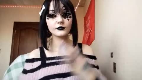 keelyha online show from February 4, 1:28 pm