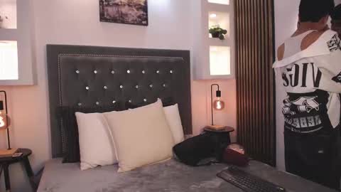 nico online show from March 8, 12:42 pm