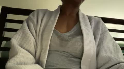 Snapshot of keephimcum69me chatting on January 9, 6:49 am Keephimcum69me online show from January 9, 6:49 am