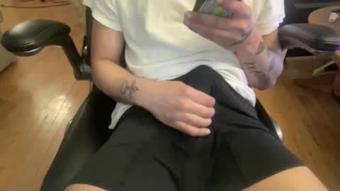 Keesey23 online show from April 3, 3:26 am