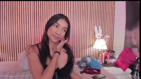 keeyla stone online show from January 10, 12:45 am