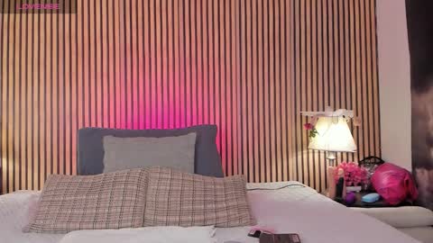 Snapshot of keeyla_stone chatting on March 9, 12:03 am keeyla stone online show from March 9, 12:03 am